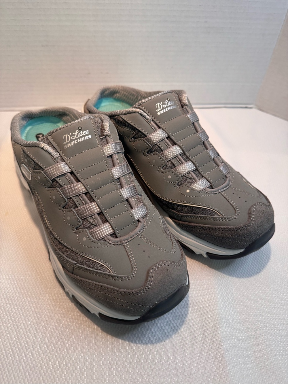 Skechers D’Lites Gray Mule Sneakers Air Cooled Memory Foam  Sz 10